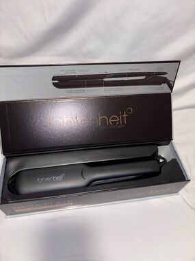 Fahrenheit Black Mega Plate Hair Straightener